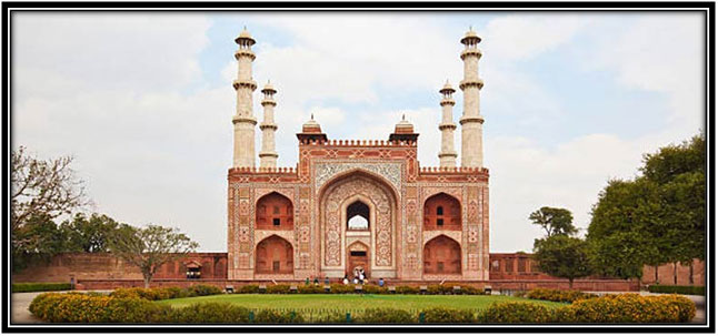 Akbar and famous old mosques